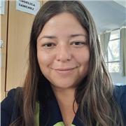 Profesora de Lengua y Literatura, trabajo con media y básica. Imparto clases de comprensión lectora y PAES hace siete años